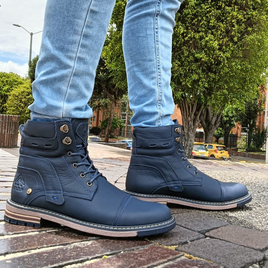 Oliver Azul